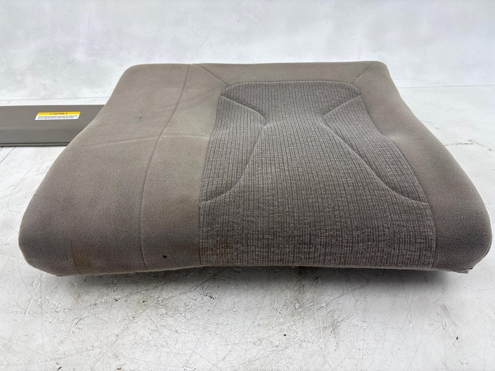 2000 Saturn Sw2 Rear Left Upper Seat Cushion Oem