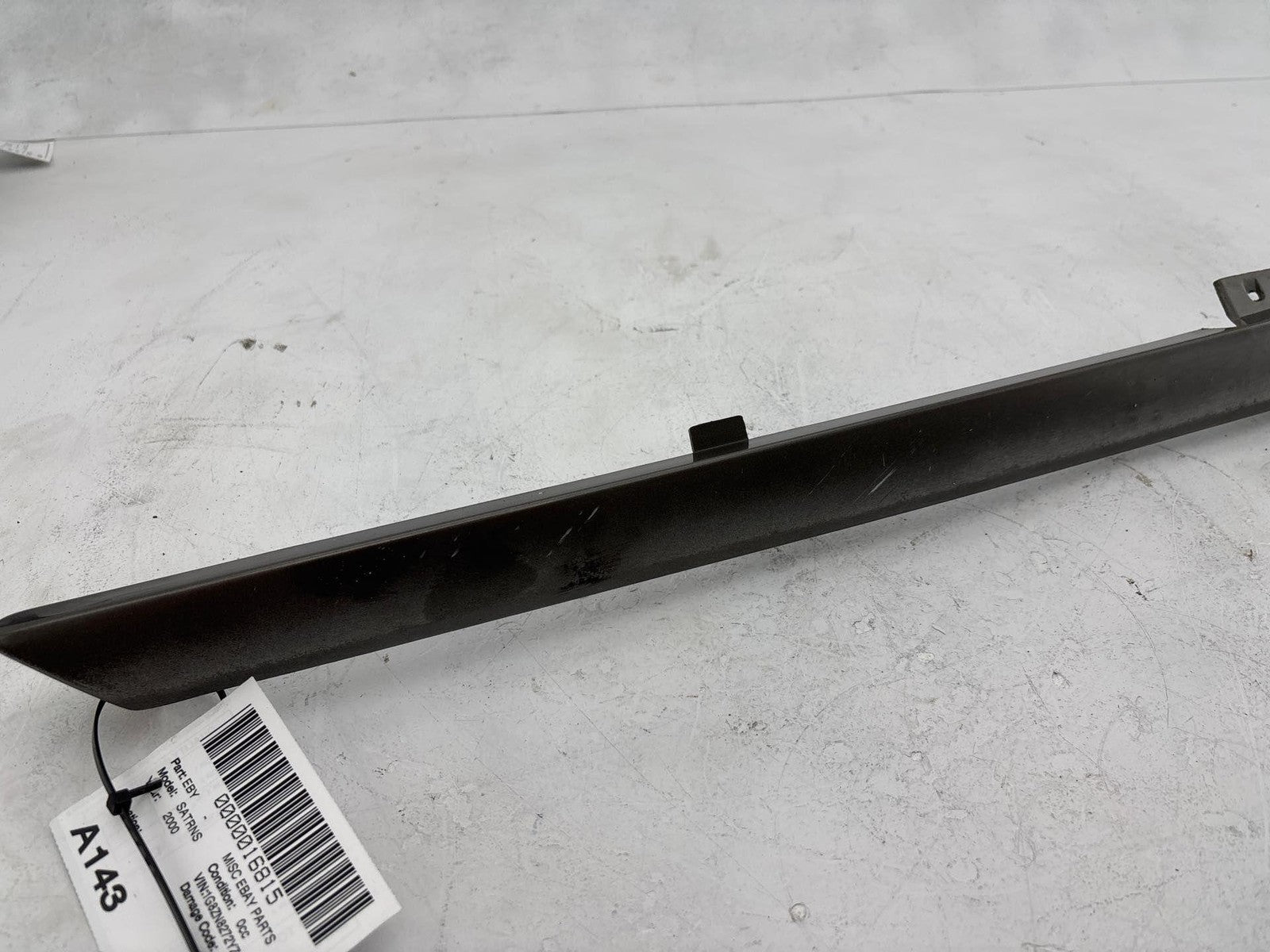 00-02 Saturn S Sw2 Passenger Side Rocker Moulding Oem