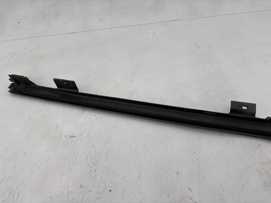 00-02 Saturn S Sw2 Passenger Side Rocker Moulding Oem