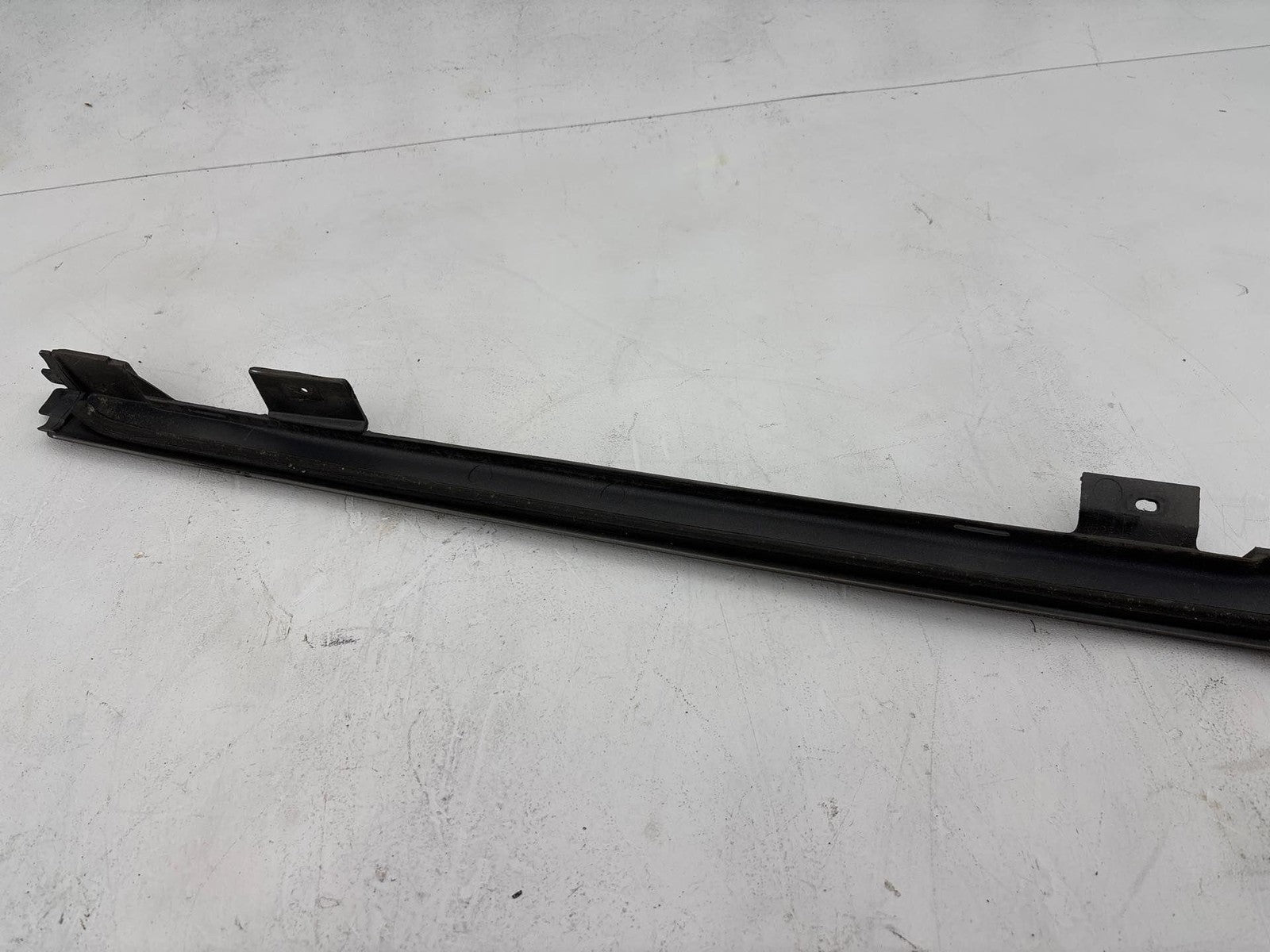 00-02 Saturn S Sw2 Passenger Side Rocker Moulding Oem