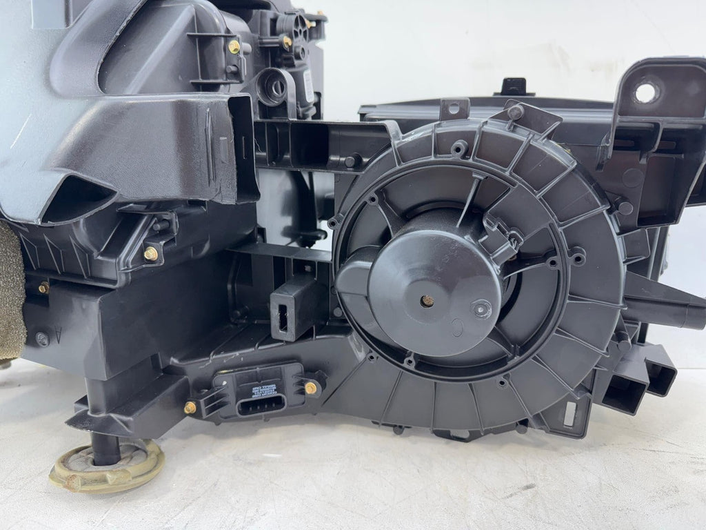 04-08 Chevrolet Malibu Hvac Climate Heater Blower Motor Housing Box