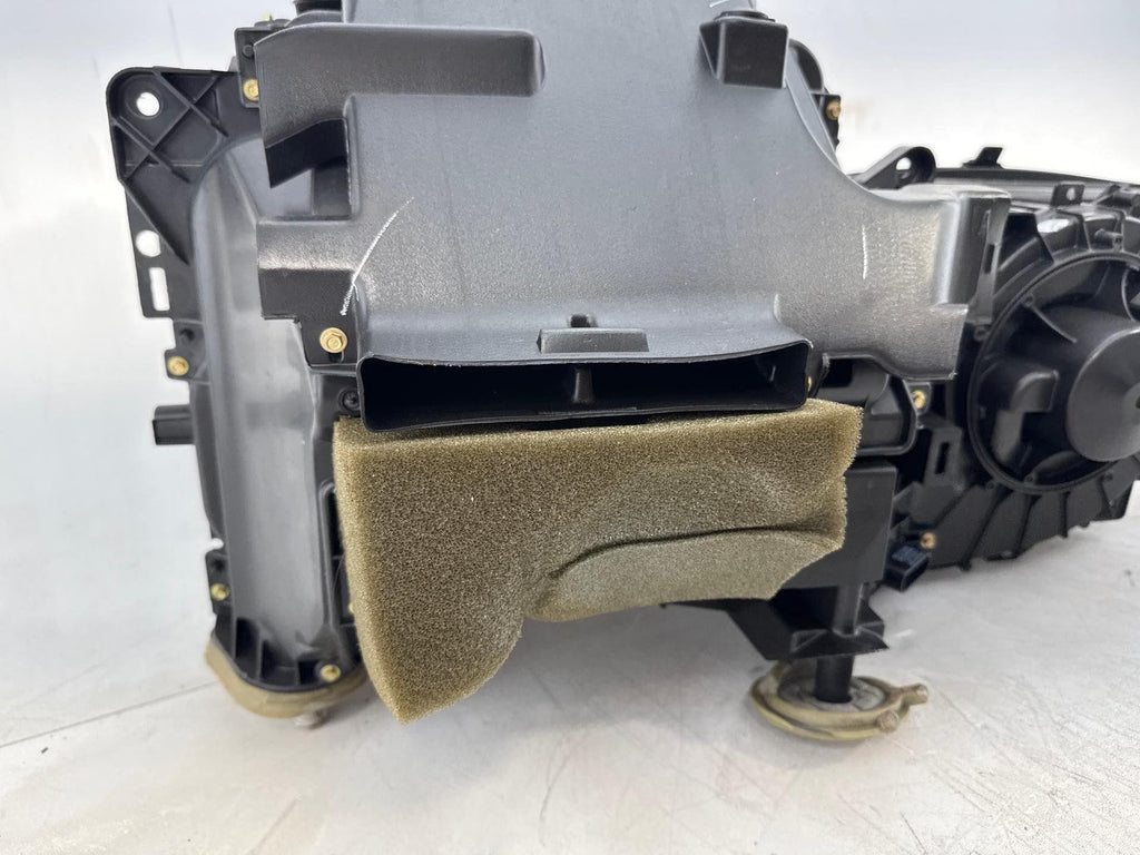 04-08 Chevrolet Malibu Hvac Climate Heater Blower Motor Housing Box