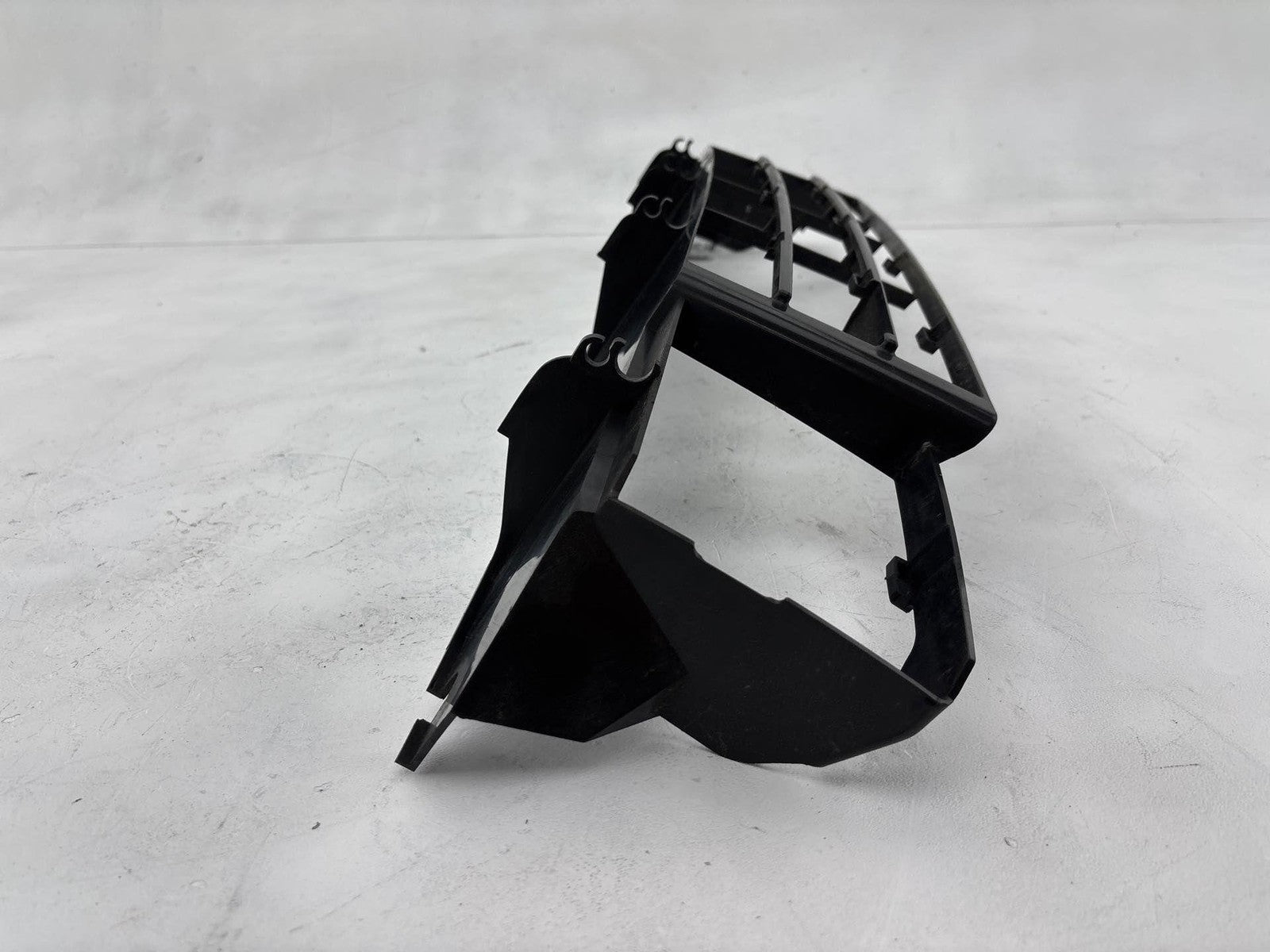 06-10 Saab 9-5 Lower Center Grille Oem