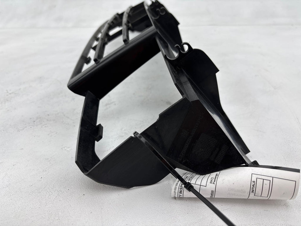 06-10 Saab 9-5 Lower Center Grille Oem