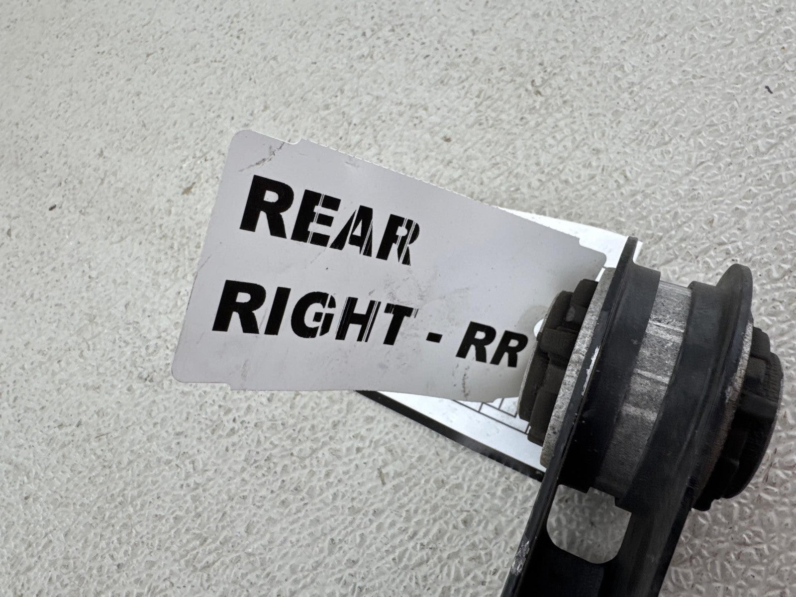 19-23 BMW X5 G05 REAR RIGHT TRAILING ARM WITH RUBBER BUSHING 33306878037 OEM