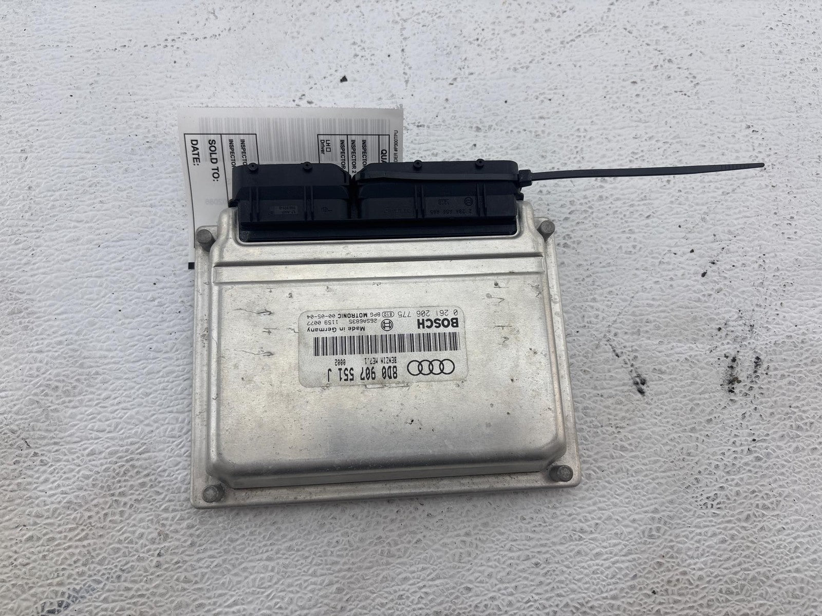 2000-2001 Audi S4 Engine Control Module OEM 8D0-907-551-J