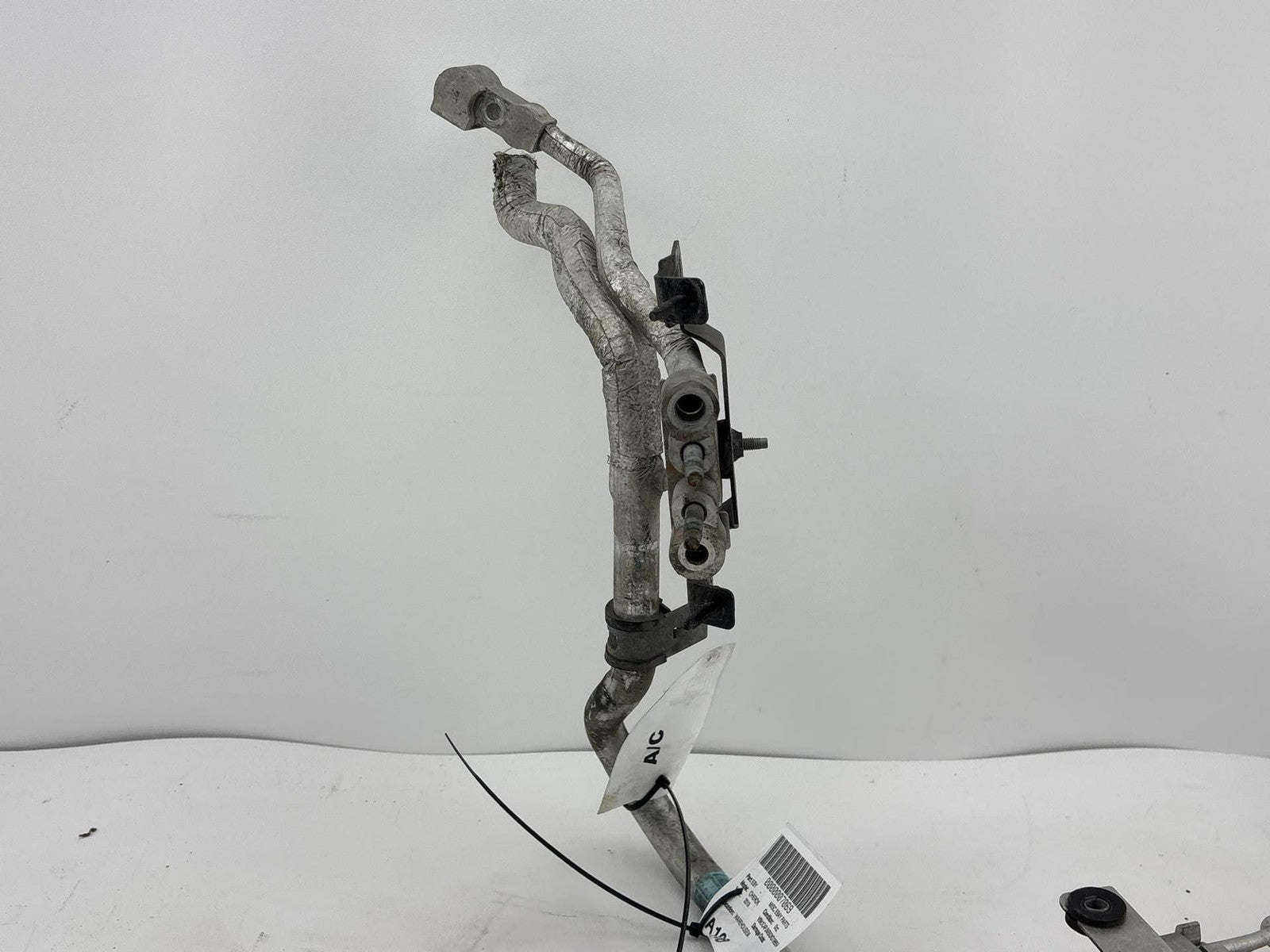 19-23 JEEP CHEROKEE Air Conditioning Suction Liquid AC Hose Pipe P68288396AA OEM