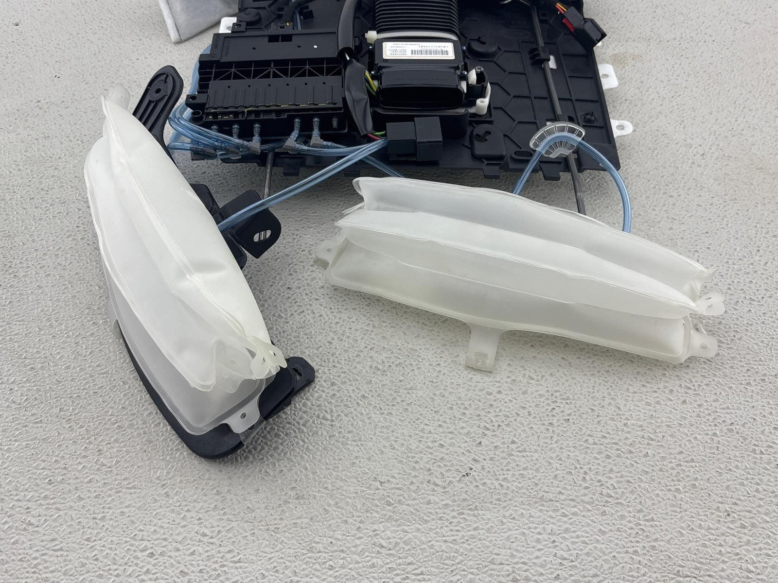 14- 19 LAND RANGE ROVER SPORT FRONT RIGHT SIDE SEAT LUMBAR SUPPORT OEM LR057179