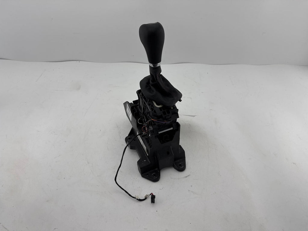 19-23 JEEP CHEROKEE Floor Auto Transmission Shifter Gear Selector 6BJ082XPAF OEM