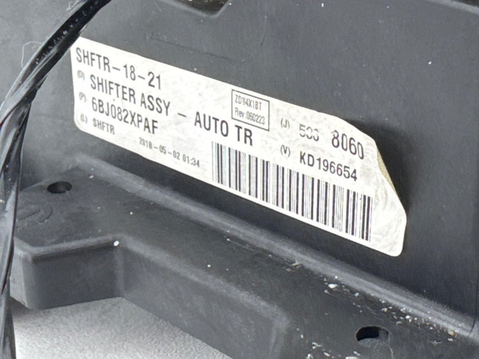 19-23 JEEP CHEROKEE Floor Auto Transmission Shifter Gear Selector 6BJ082XPAF OEM