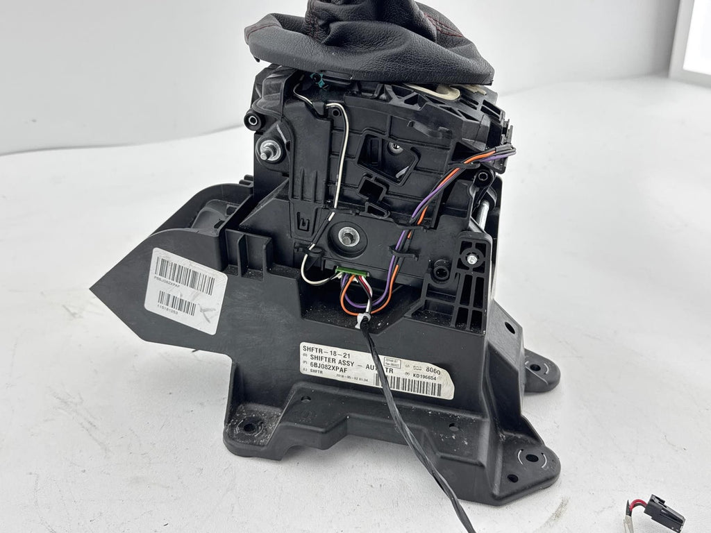 19-23 JEEP CHEROKEE Floor Auto Transmission Shifter Gear Selector 6BJ082XPAF OEM
