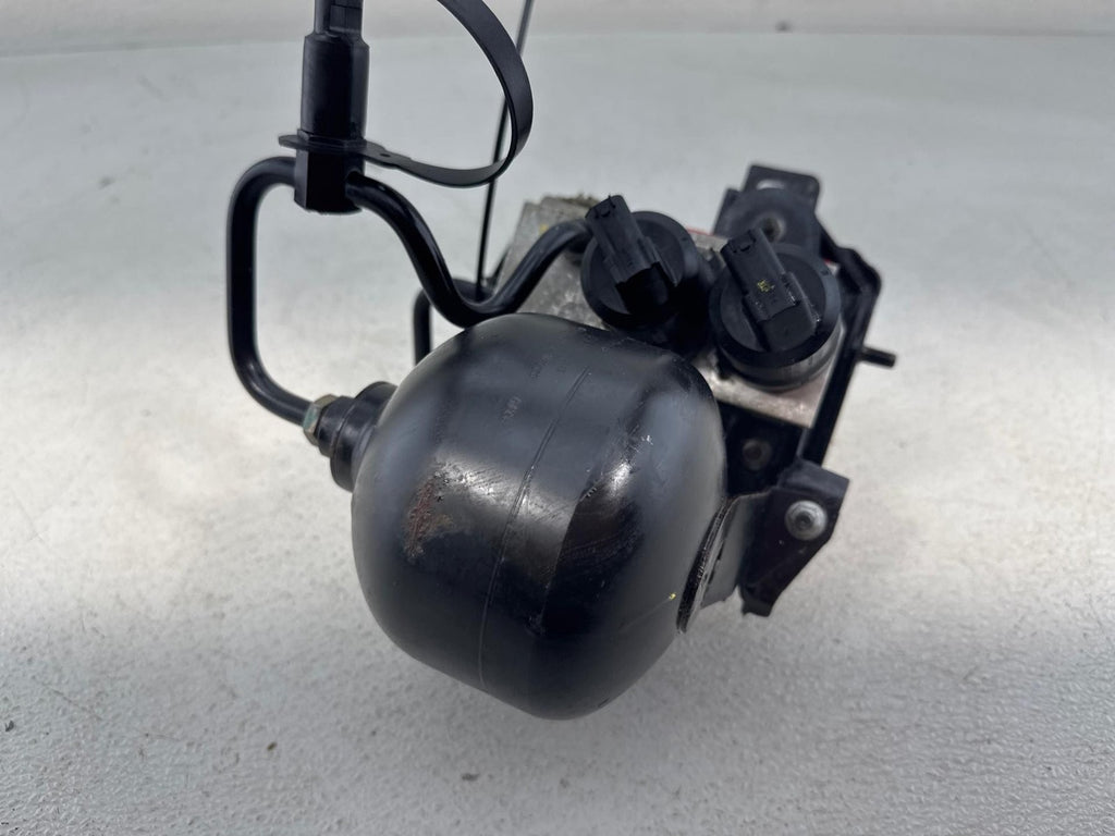 03-11 Mercedes R230 SL550 SL600 Front Hydraulic Valve Block Suspension Pump OEM