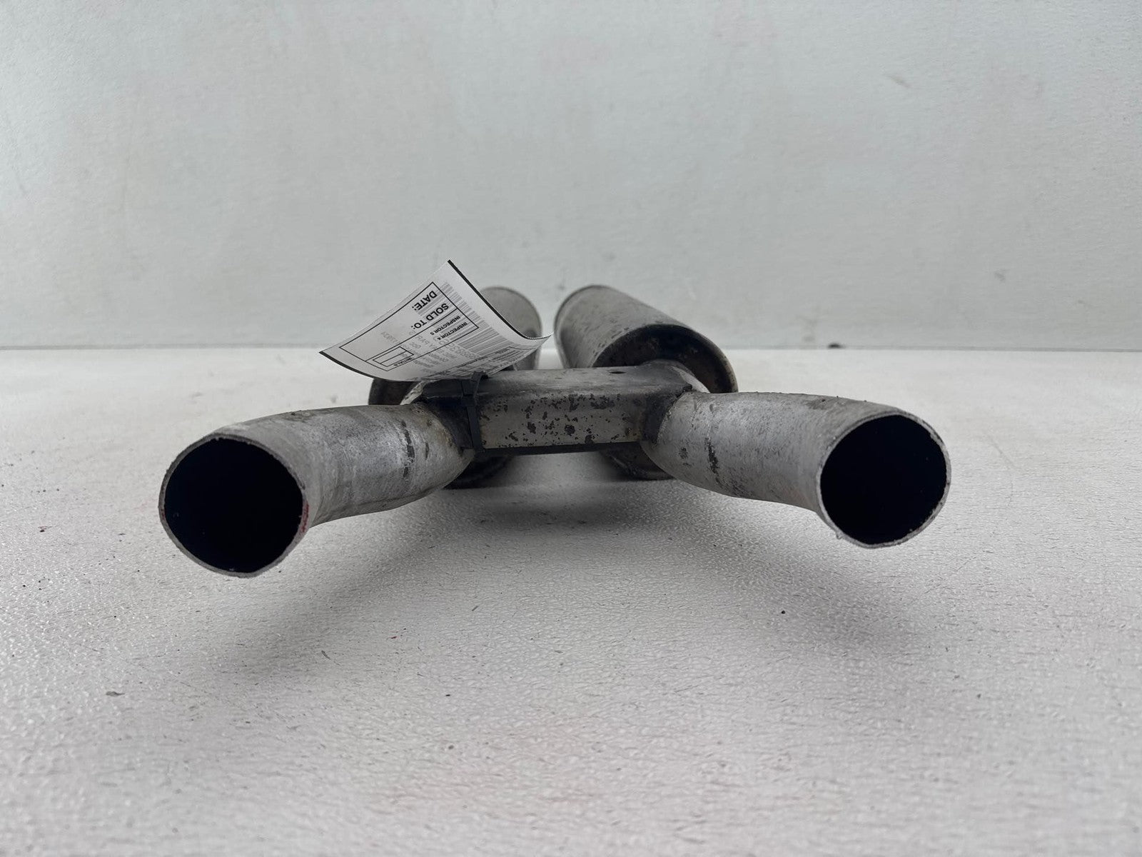 02-05 Ford Thunderbird 3.9L Exhaust Central Resonator Mid Pipe Silencer OEM