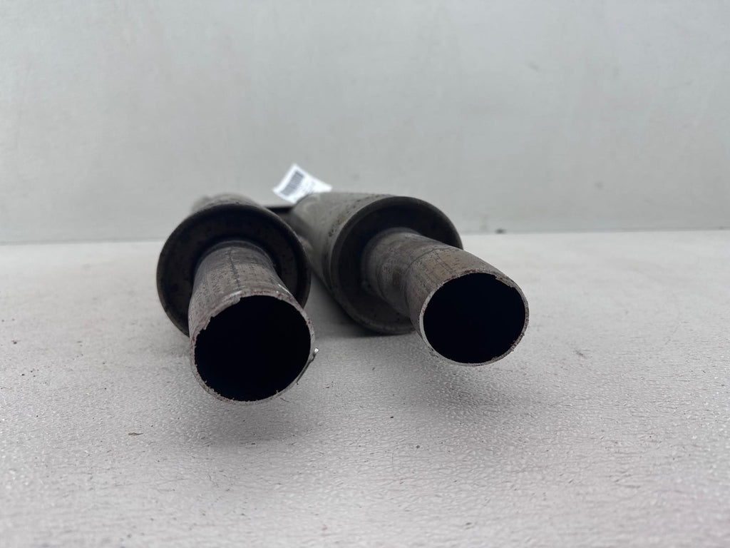 02-05 Ford Thunderbird 3.9L Exhaust Central Resonator Mid Pipe Silencer OEM