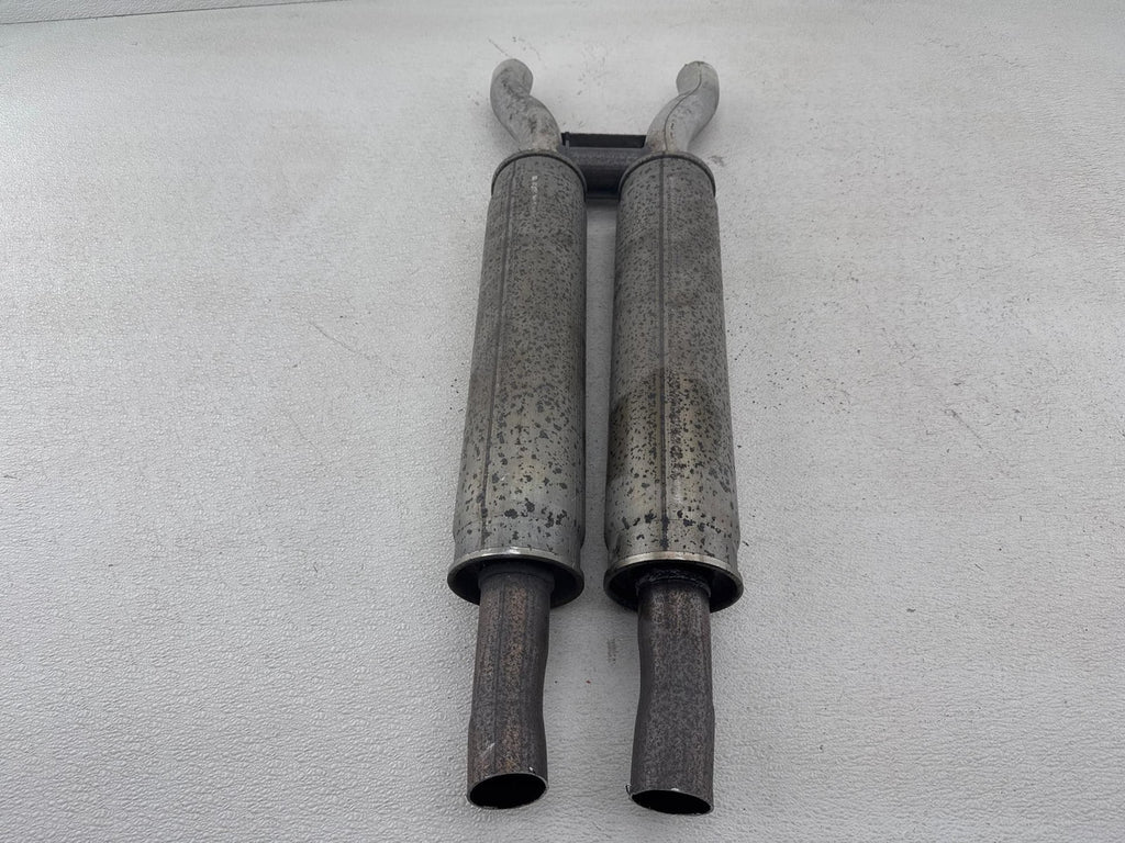 02-05 Ford Thunderbird 3.9L Exhaust Central Resonator Mid Pipe Silencer OEM