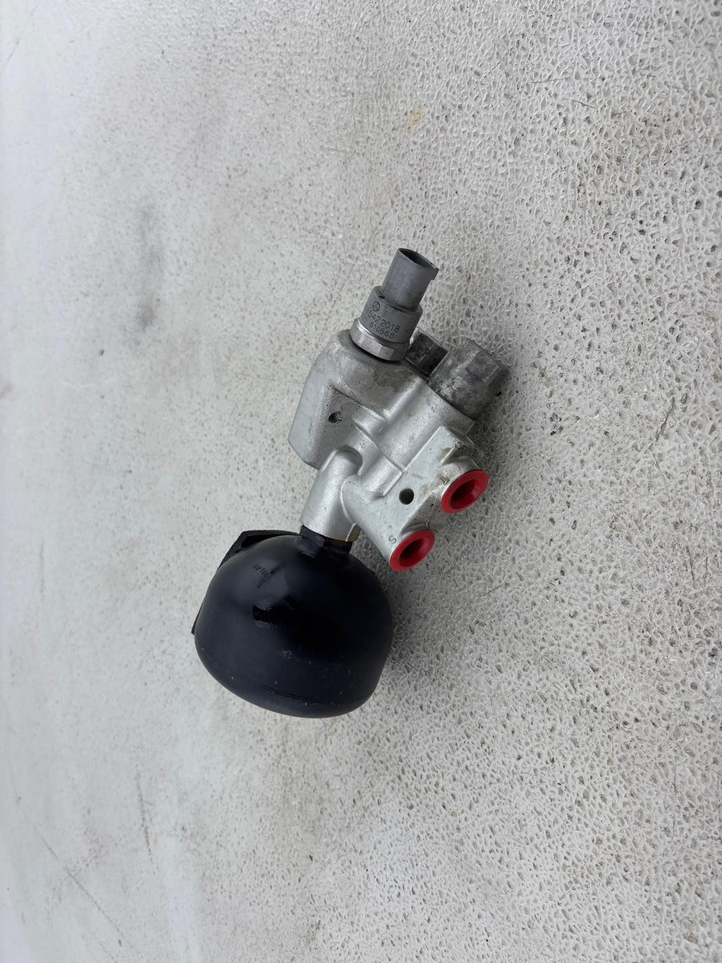 03-06 Mercedes SL600 Pressure Relief Valve ABC Hydraulic Suspension