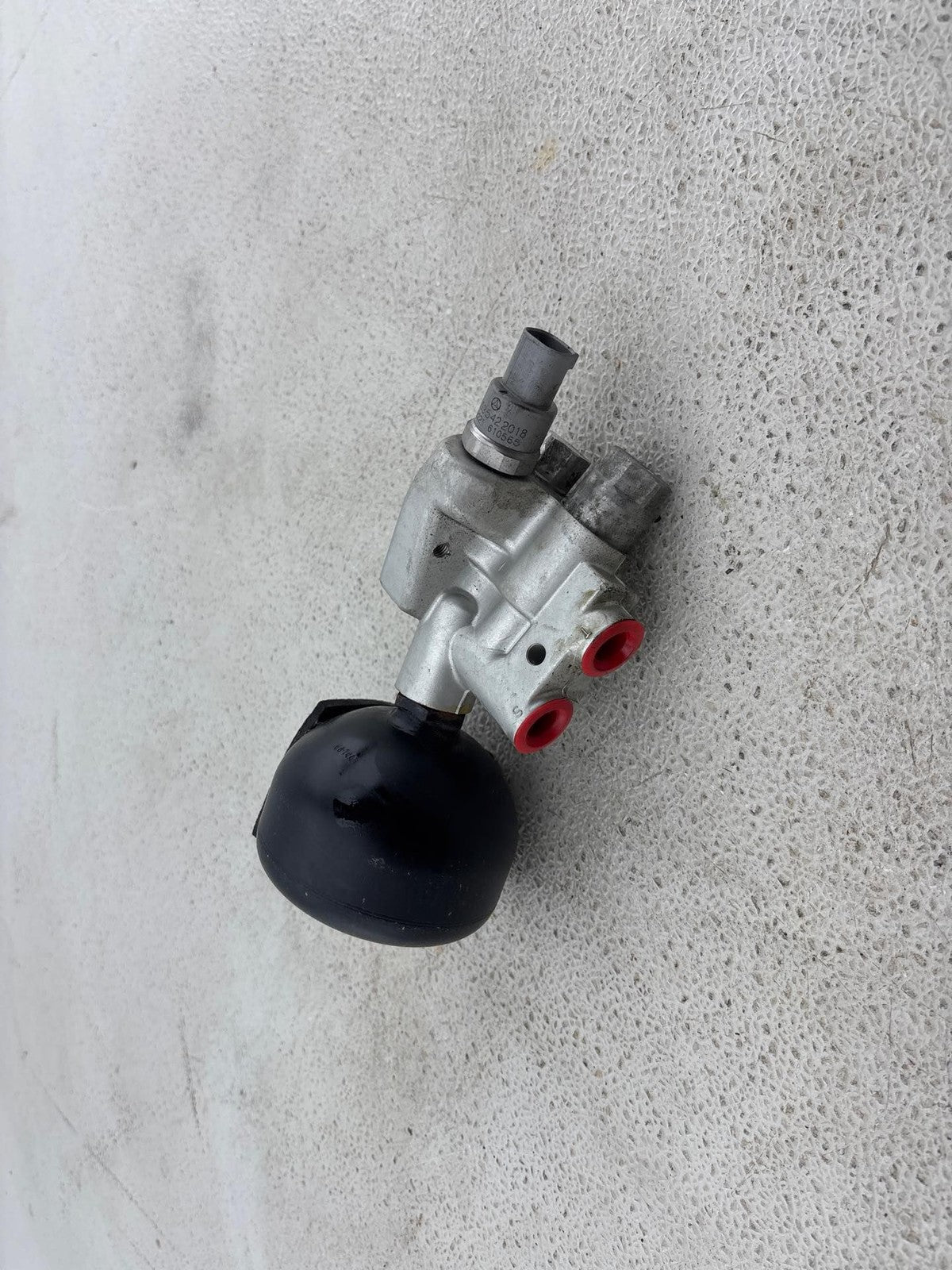 03-06 Mercedes SL600 Pressure Relief Valve ABC Hydraulic Suspension