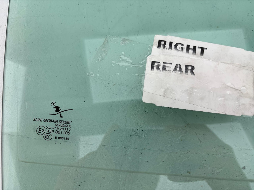 1999-2010 Saab 9-5 Aero Wagon Passenger Right Rear Door Window Glass