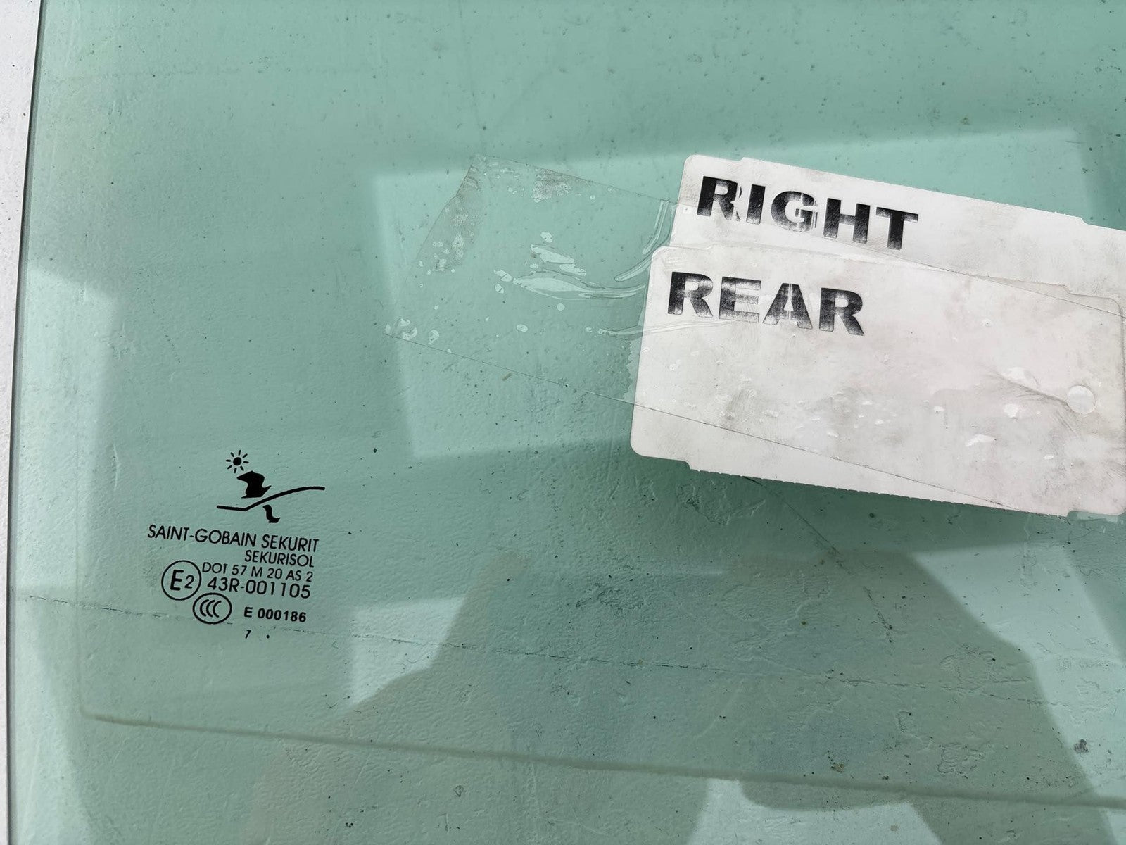 1999-2010 Saab 9-5 Aero Wagon Passenger Right Rear Door Window Glass