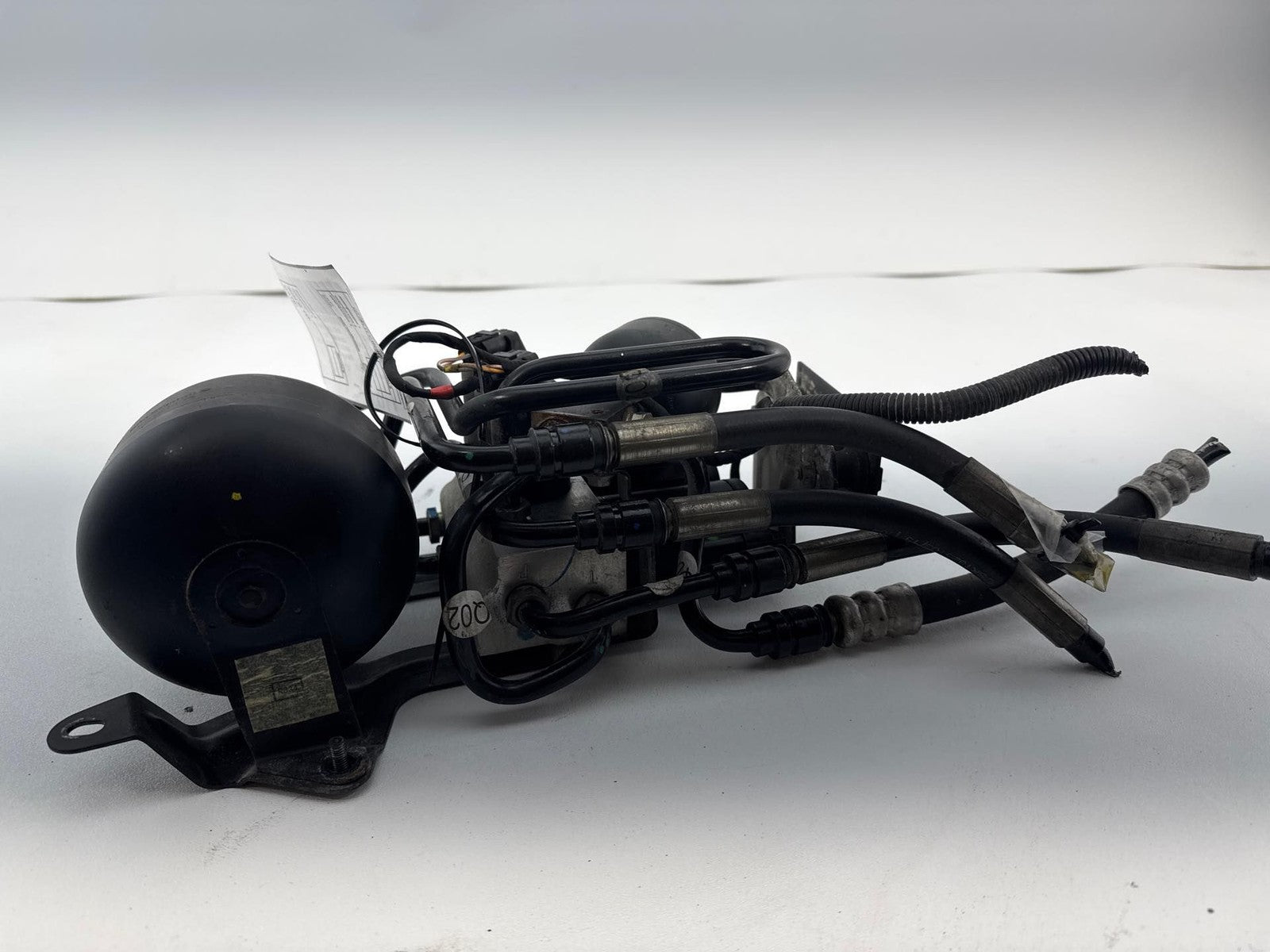 03-11 Mercedes R230 SL550 SL600 Rear Hydraulic Valve Block Suspension Pump OEM