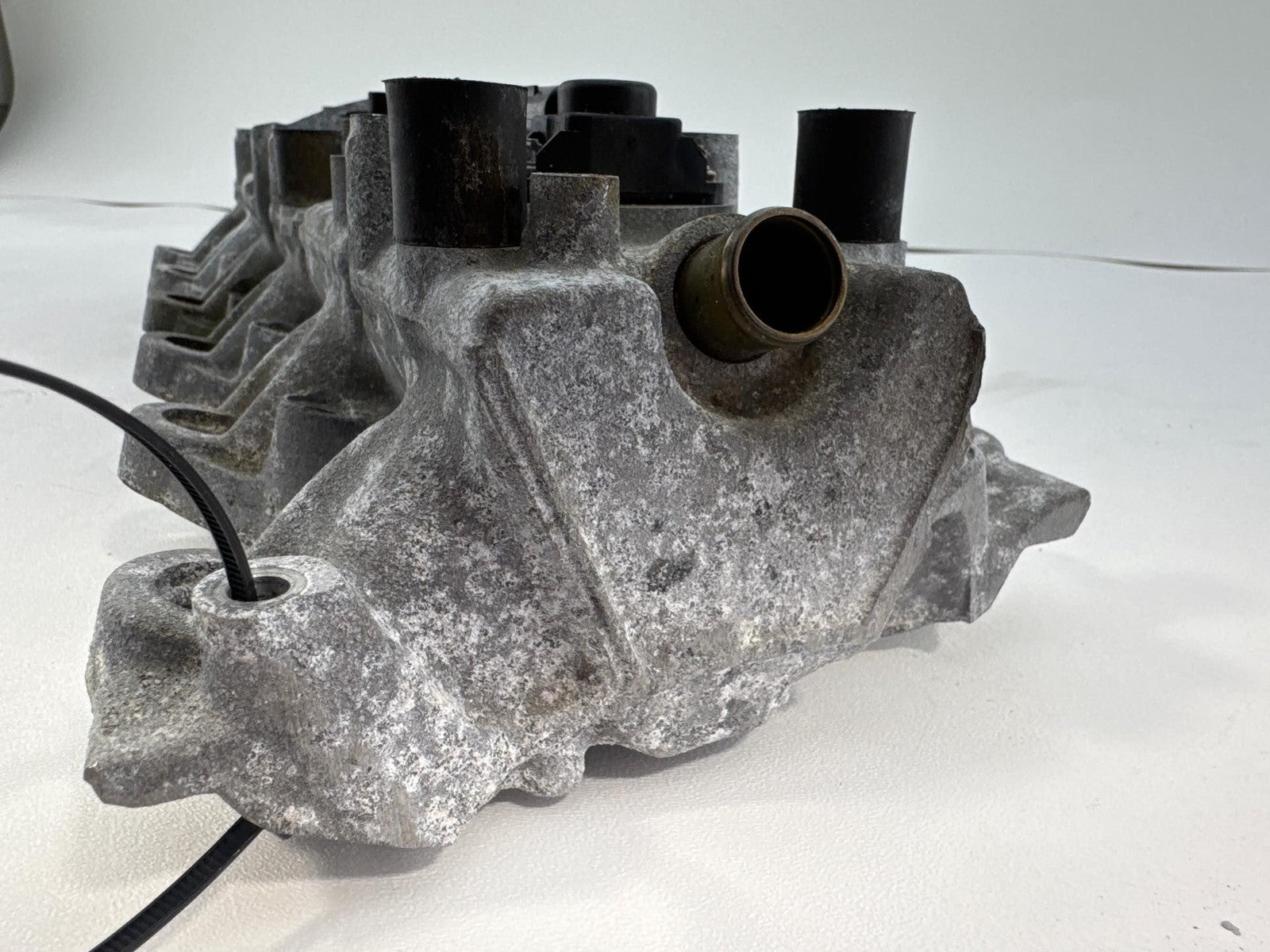 04-09 Mercedes SL600 Engine Motor Air Intake Manifold OEM 2750901437