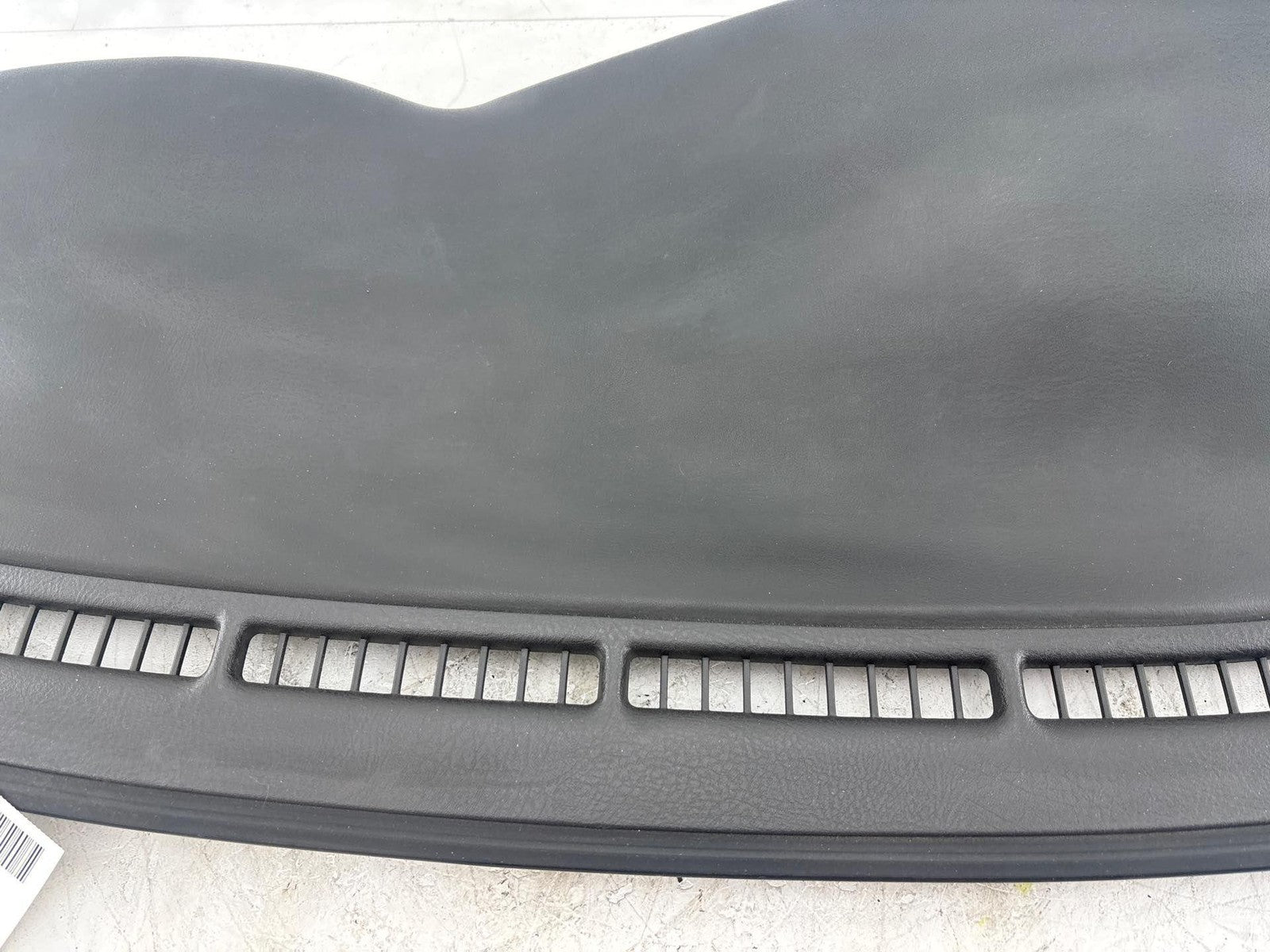 00-02 Saturn Sw2 Dash Upper Defroster Grille Cover Panel