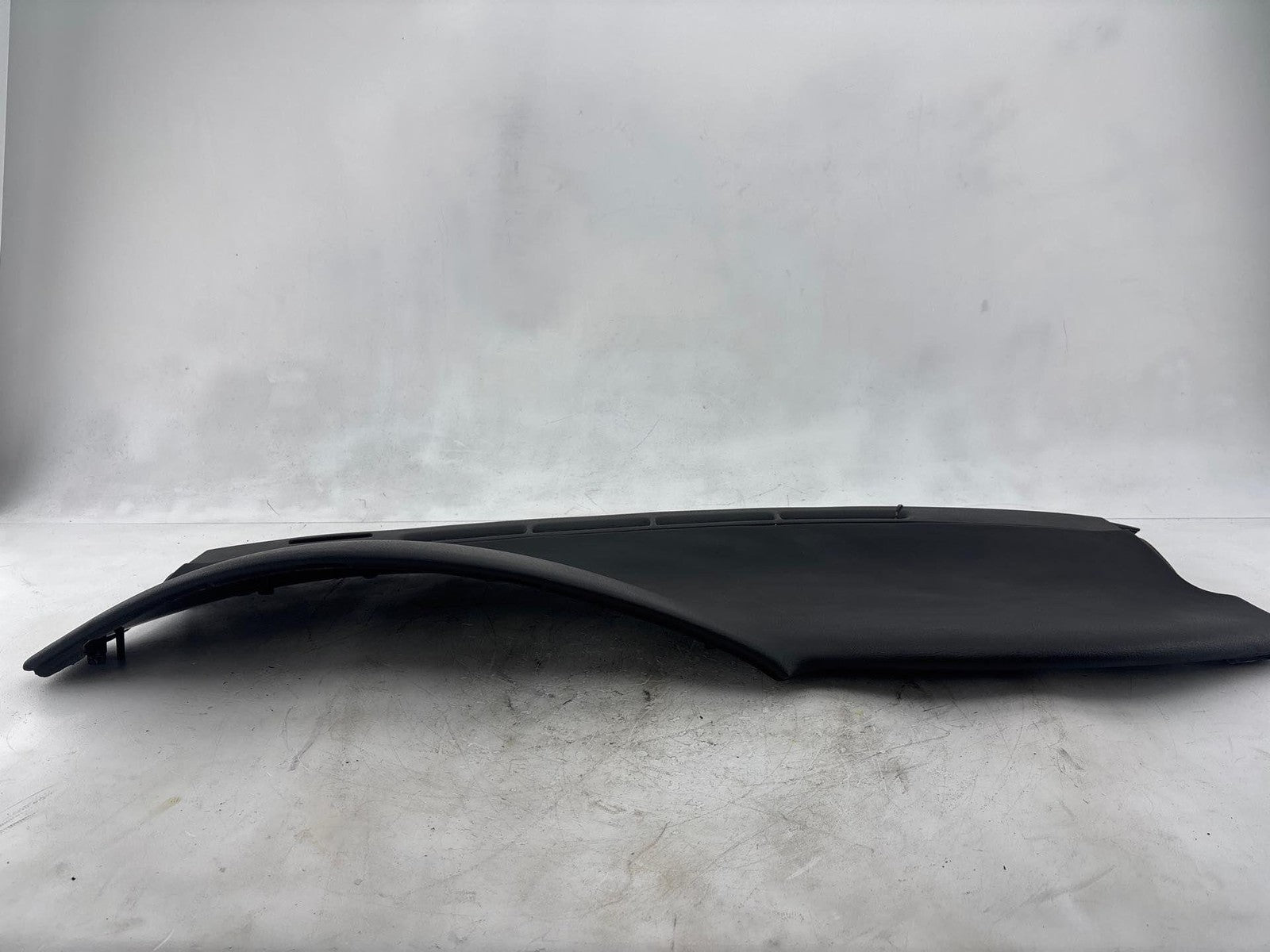 00-02 Saturn Sw2 Dash Upper Defroster Grille Cover Panel