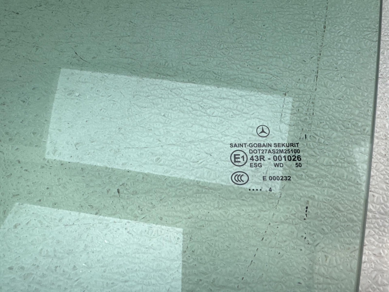 03-12 Mercedes R230 SL600/500/550 Front Left Driver Side Door Window Glass OEM