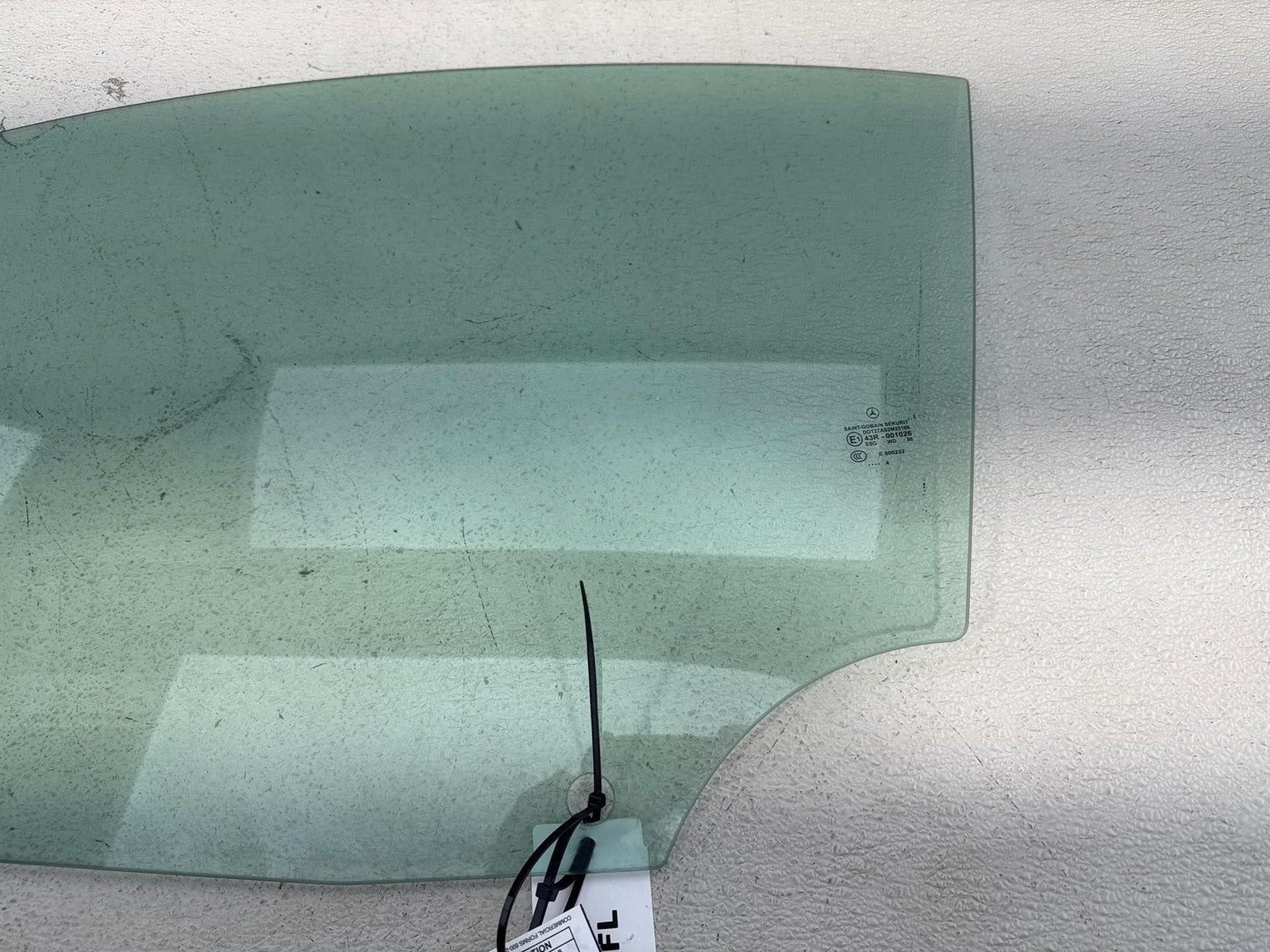 03-12 Mercedes R230 SL600/500/550 Front Left Driver Side Door Window Glass OEM