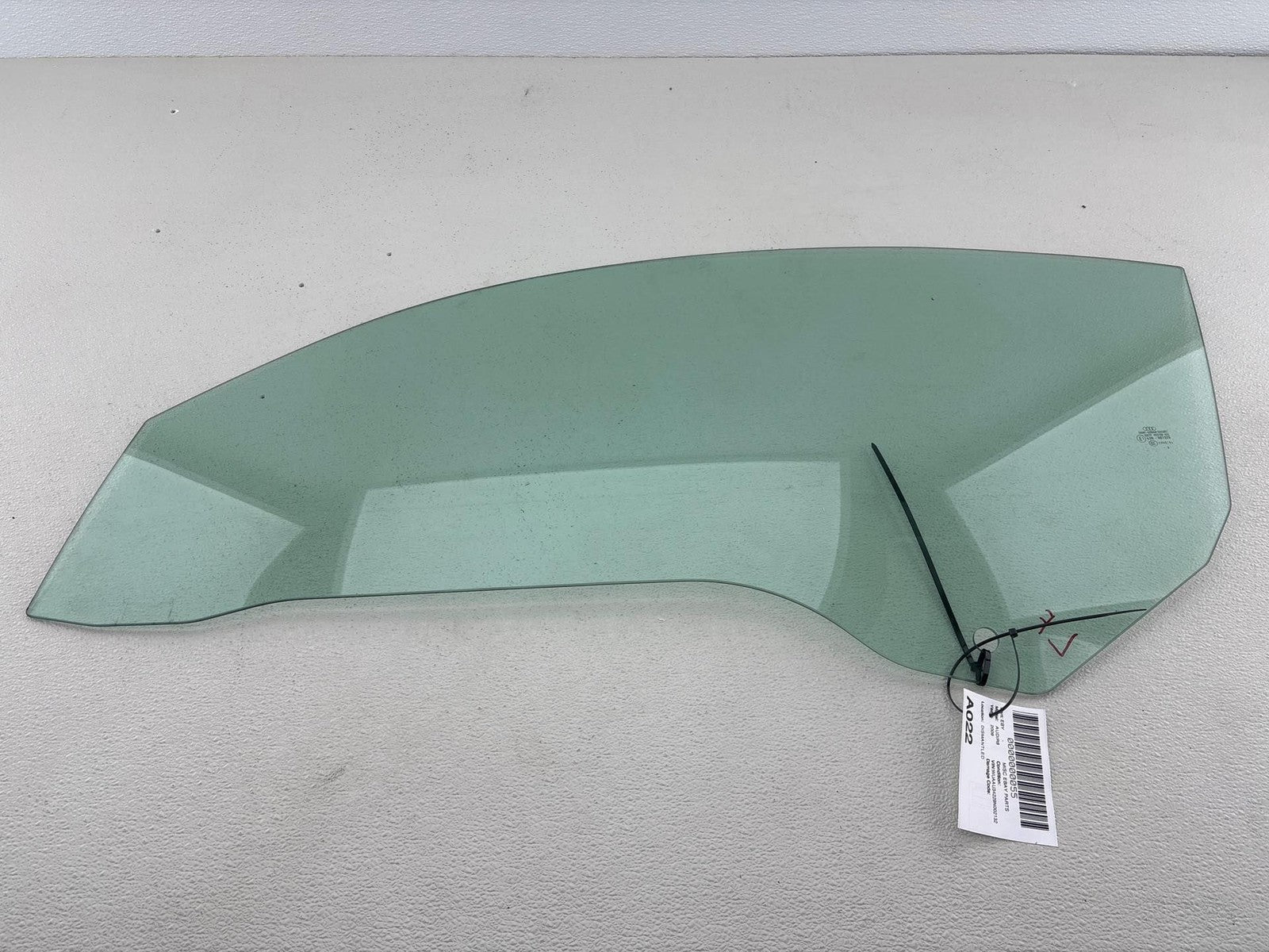 08-15 AUDI R8 FRONT LH LEFT DOOR GLASS WINDOW MOVEABLE COUPE 420845201A OEM