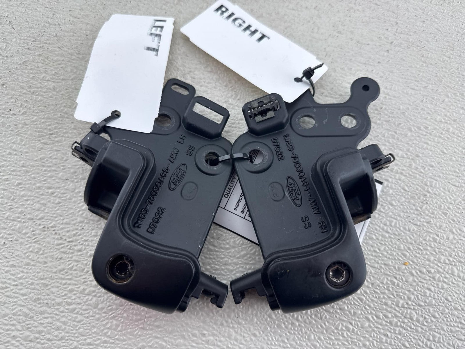 02-05 FORD THUNDERBIRD CONVERTIBLE TOP WINDSHIELD RECEIVER LOCK LATCH SET OEM