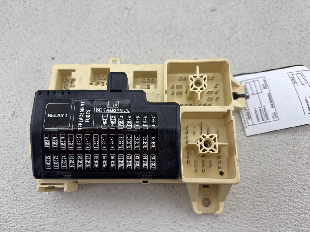 02-05 Ford Thunderbird Cabin Fuse Relay Junction Box OEM 3W6T-14A067-AA