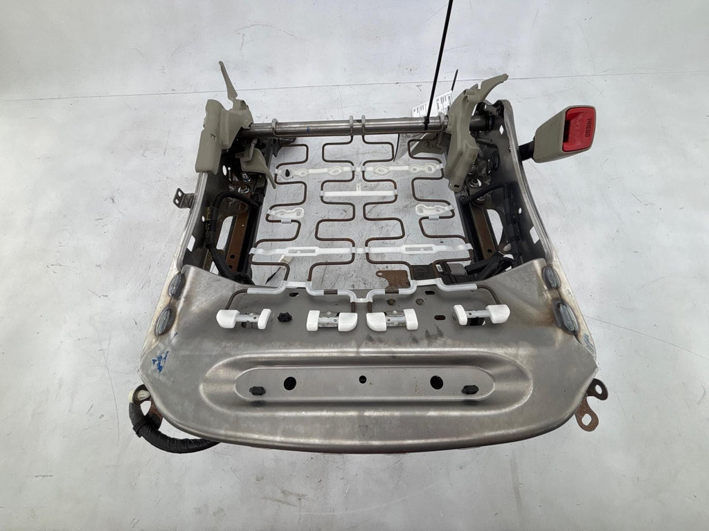 11-20 TOYOTA SIENNA Passenger Front Right Seat Track Manual