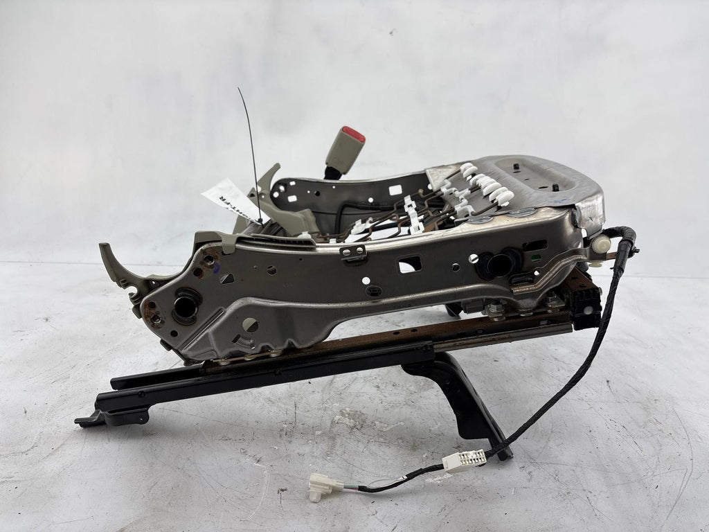 11-20 TOYOTA SIENNA Passenger Front Right Seat Track Manual