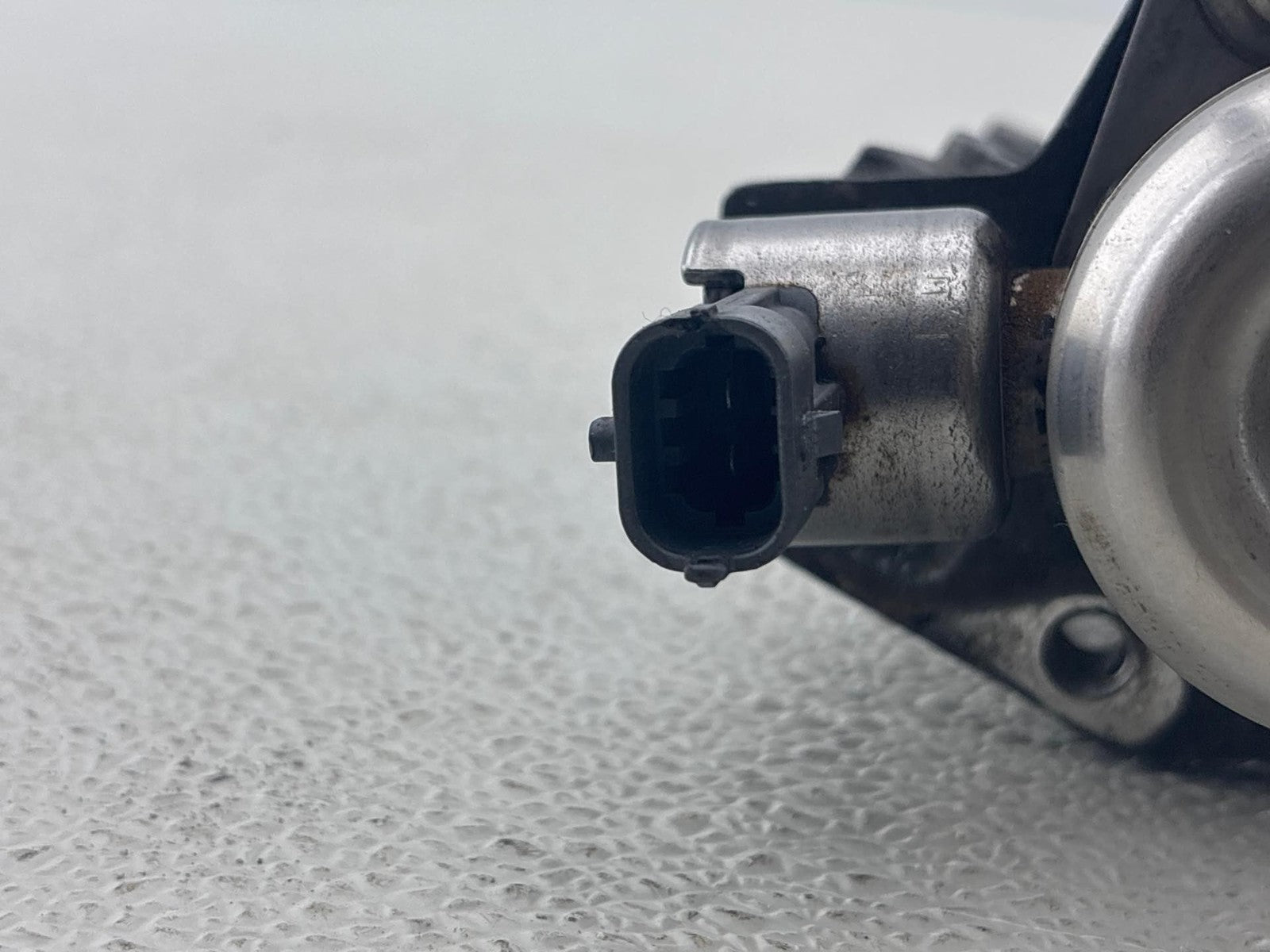 12-17 LR2 Discovery Sport Range Rover Evoque High Pressure Fuel Pump OEM