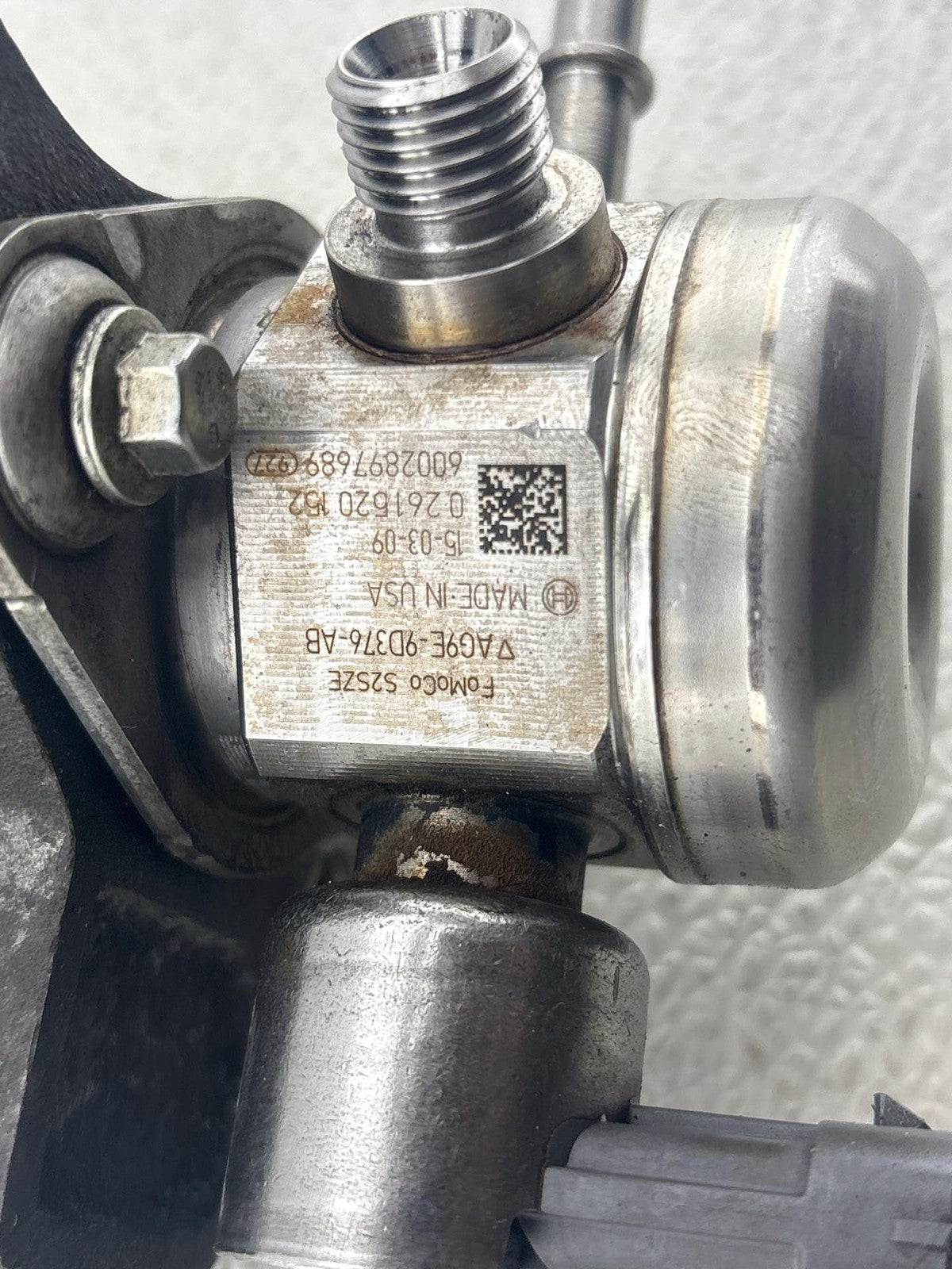 12-17 LR2 Discovery Sport Range Rover Evoque High Pressure Fuel Pump OEM