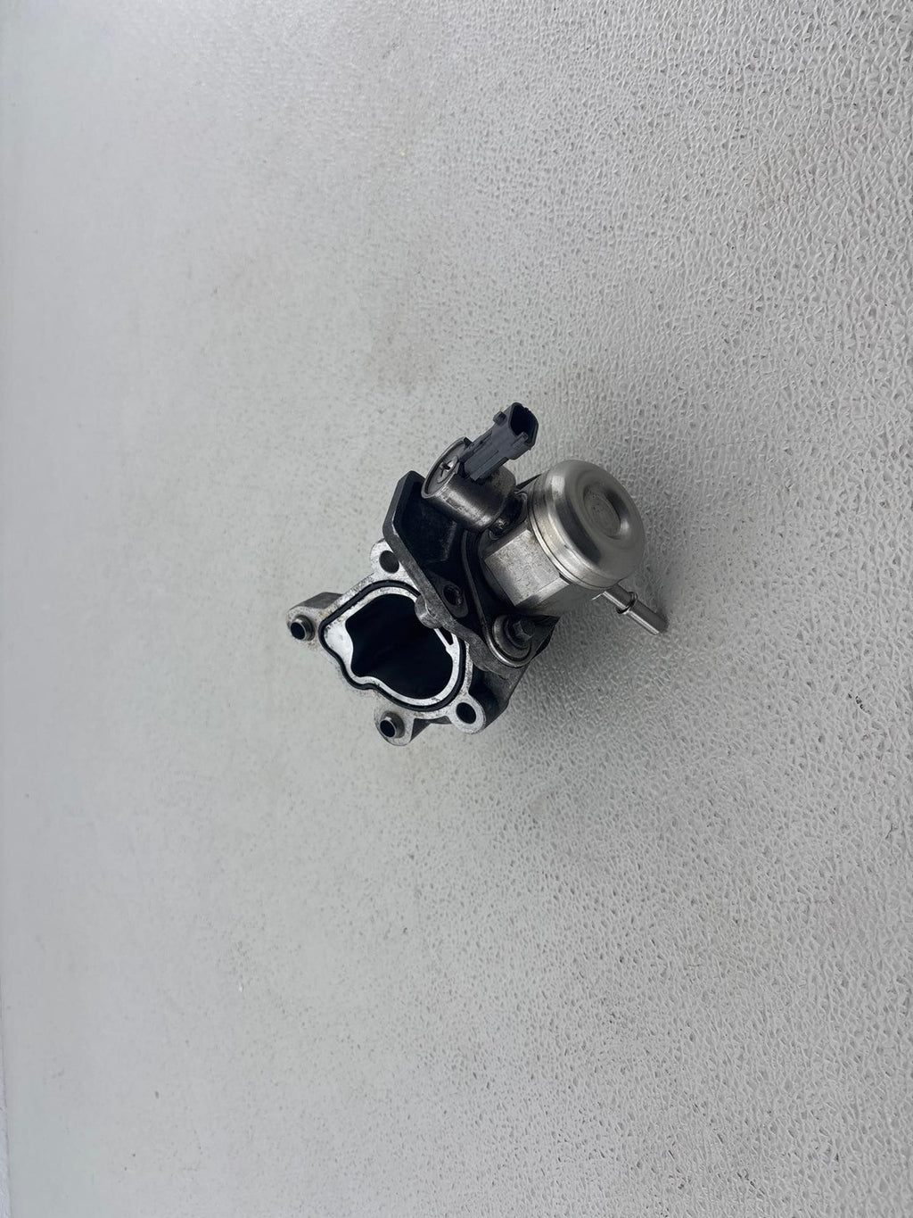 12-17 LR2 Discovery Sport Range Rover Evoque High Pressure Fuel Pump OEM