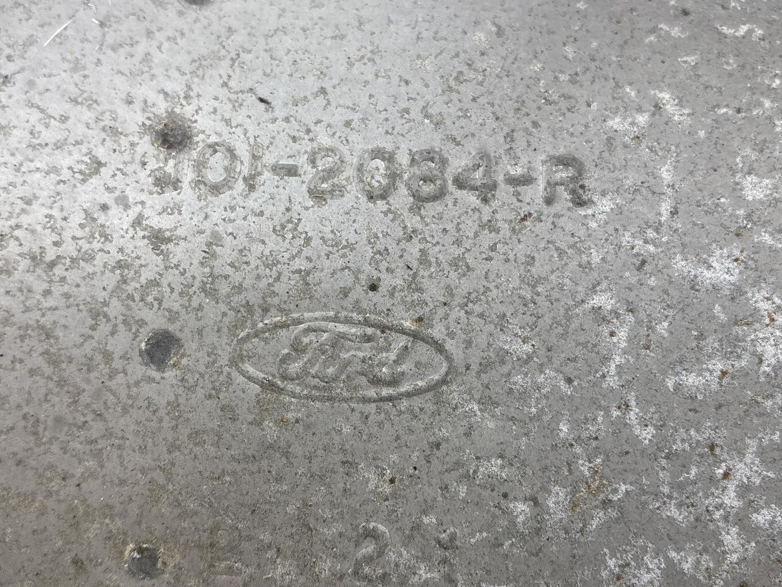 02-05 Ford Thunderbird 3.9L V8 Left Exhaust Muffler OEM 1W6Z-5230-AA