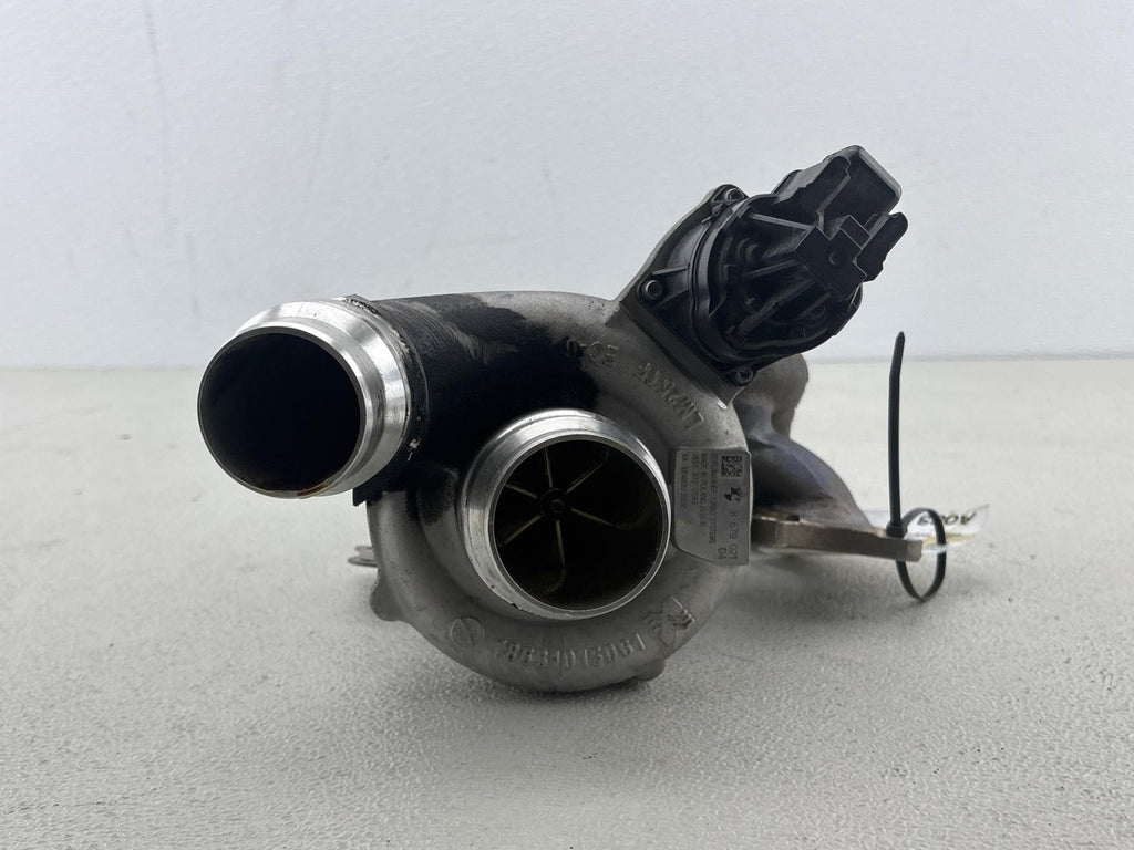 19-23 BMW X5 G05 Turbo 8679021 867902102 18631015061