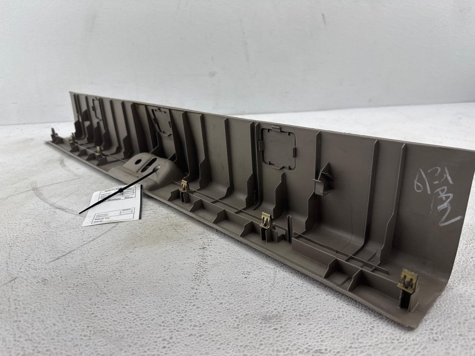 2000 Saturn S Series Sw Trunk Latch Lock Sill Scuff Plate Trim Cover Oem