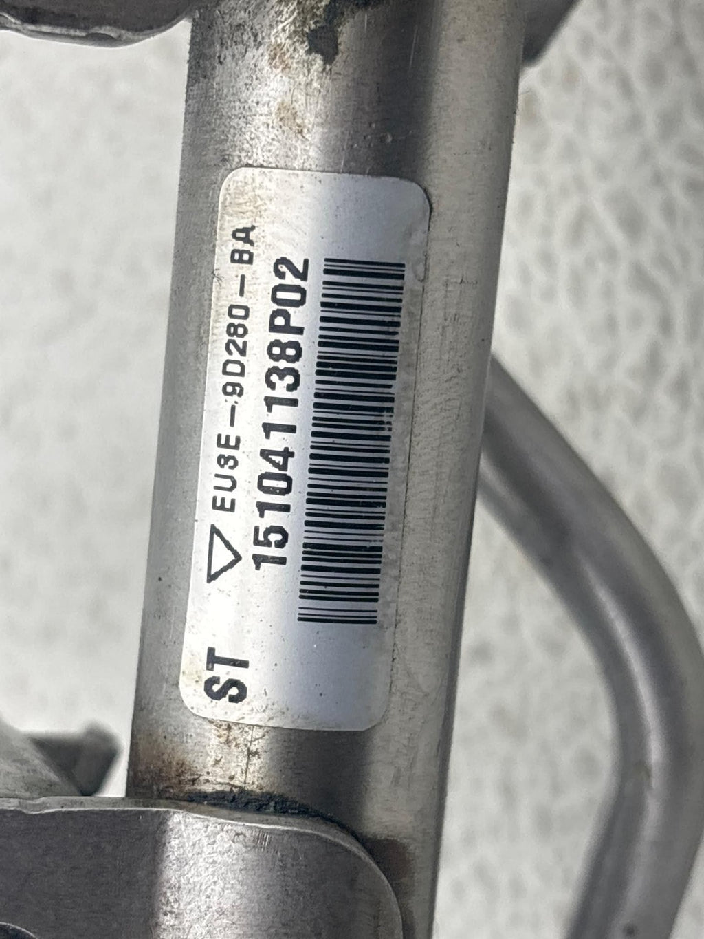 12-17 RANGE ROVER EVOQUE FUEL RAIL WITH INJECTORS EU3E9F797BB