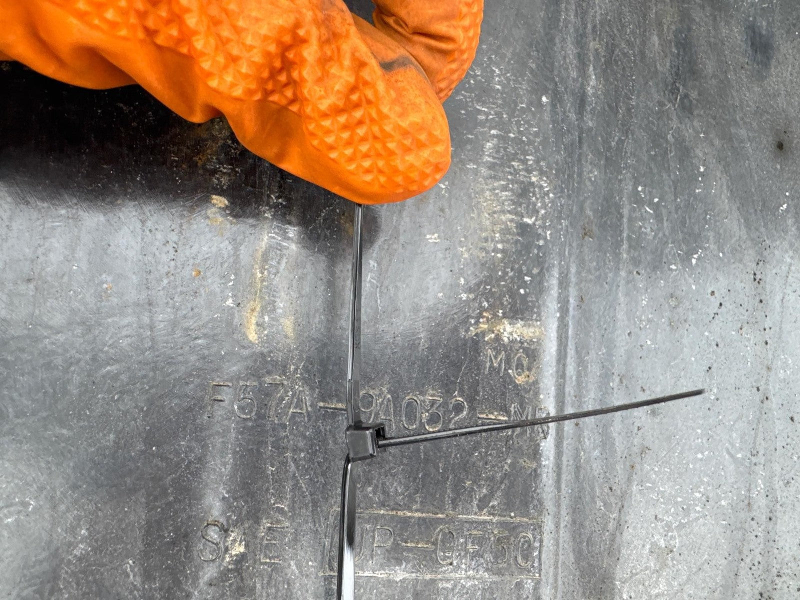 1995-1997 FORD RANGER GAS TANK HEAT SHIELD OEM