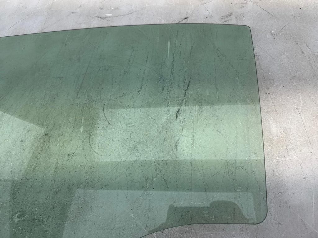 04-08 Chevrolet Malibu Driver/Left Side Rear Door Glass Window