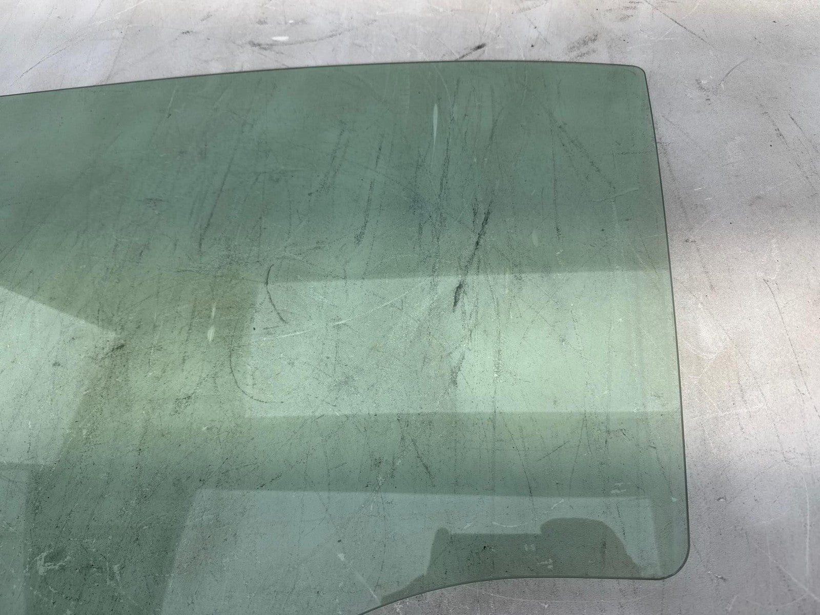 04-08 Chevrolet Malibu Driver/Left Side Rear Door Glass Window