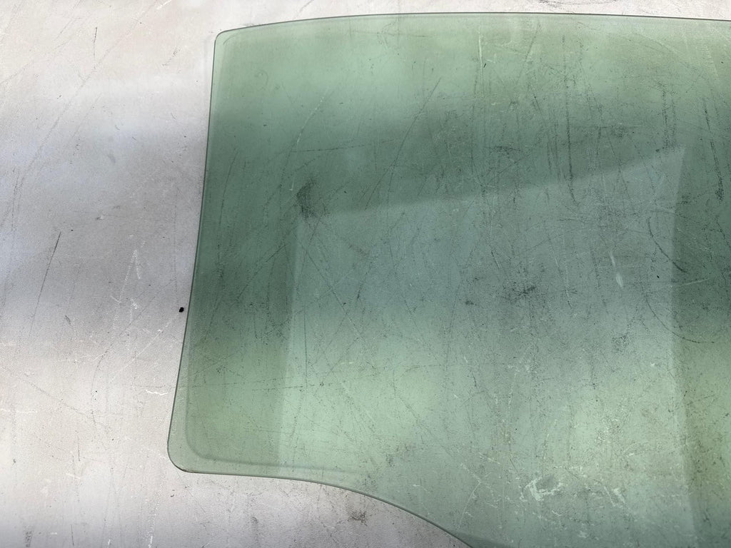 04-08 Chevrolet Malibu Driver/Left Side Rear Door Glass Window