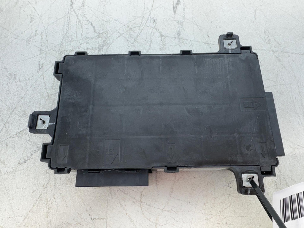 05-09 GRAND PRIX ECM Body Control BCM Left Hand Kick Panel