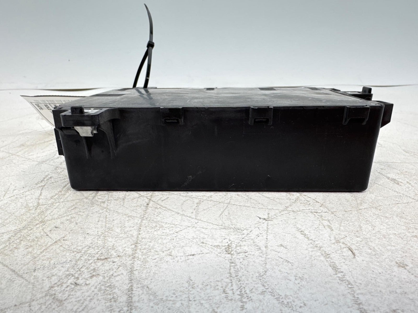 05-09 GRAND PRIX ECM Body Control BCM Left Hand Kick Panel