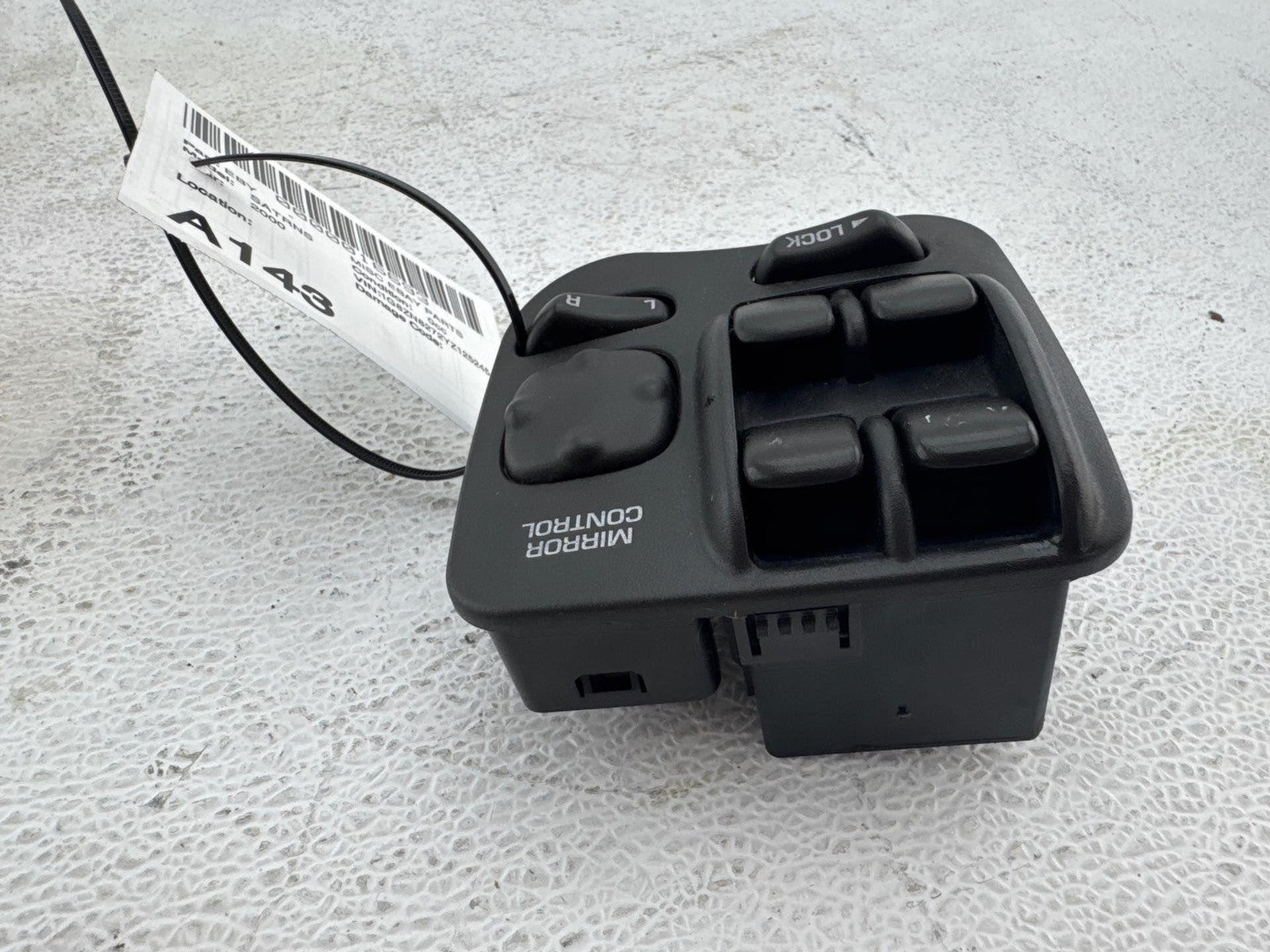 00-02 Saturn Sw2 Front Left Right Door Rear View Mirror Control Switch Oem