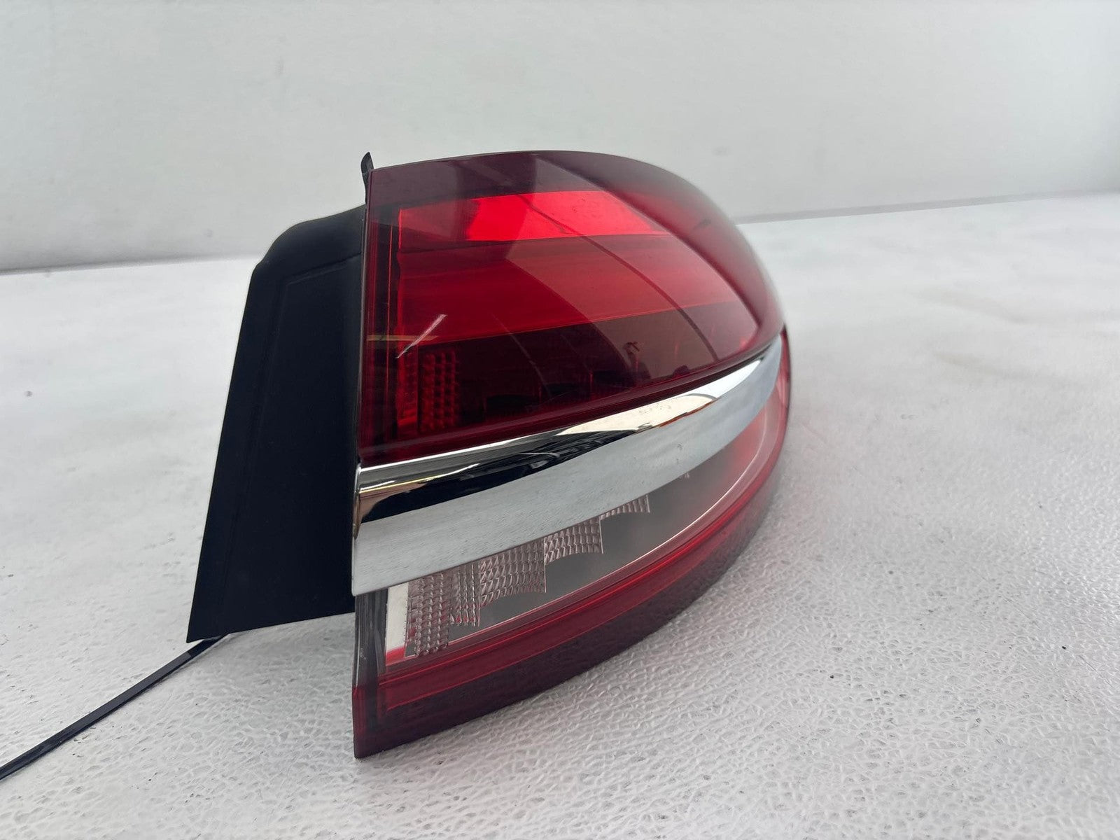 17-20 FORD FUSION rh Passenger Tail Light Quarter Panel Mounted HS7313404AD