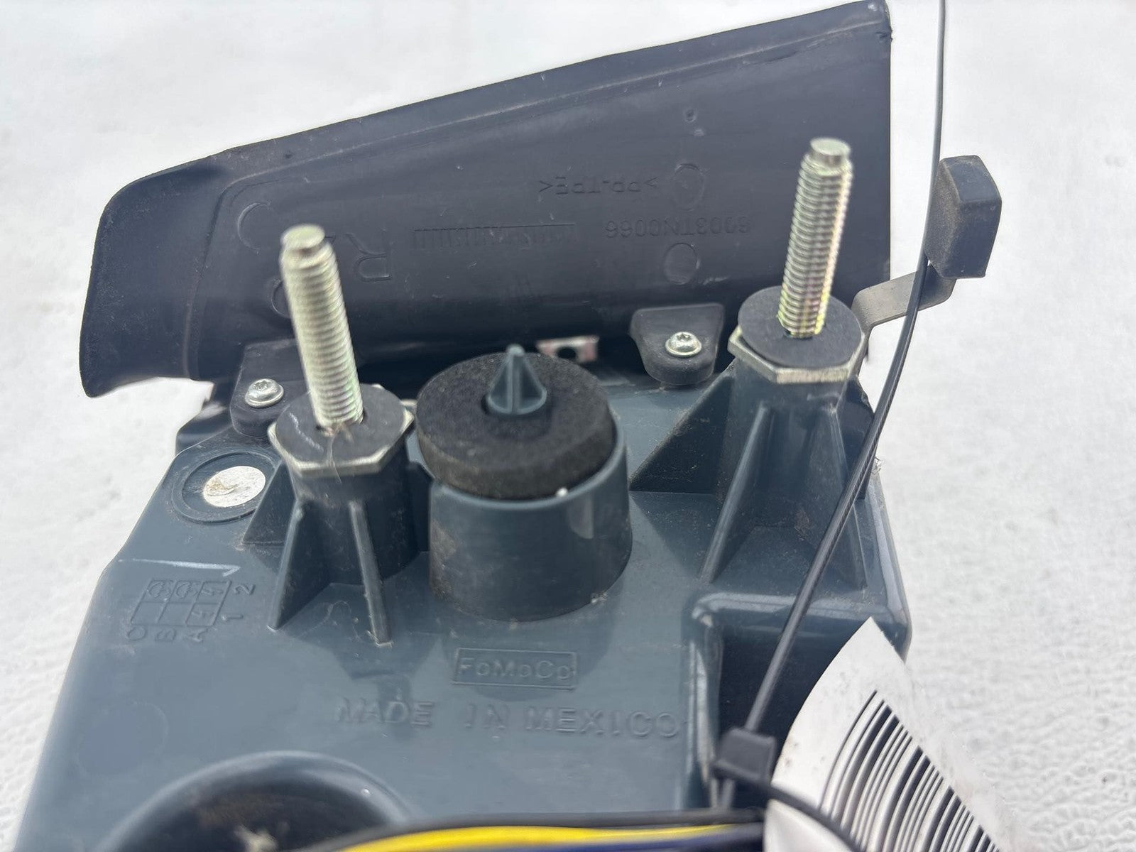 17-20 FORD FUSION rh Passenger Tail Light Quarter Panel Mounted HS7313404AD